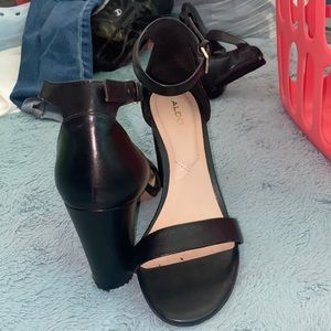 Black ALDO heels- size 8
